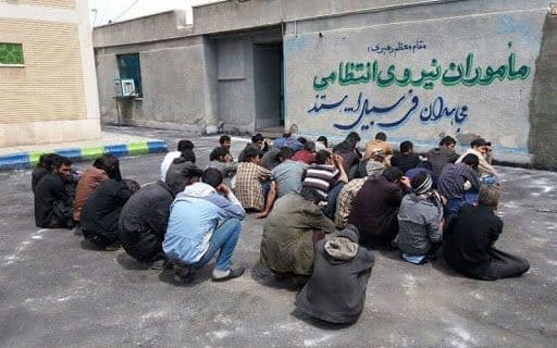 جمع آوری معتادان در شهر پارس آباد