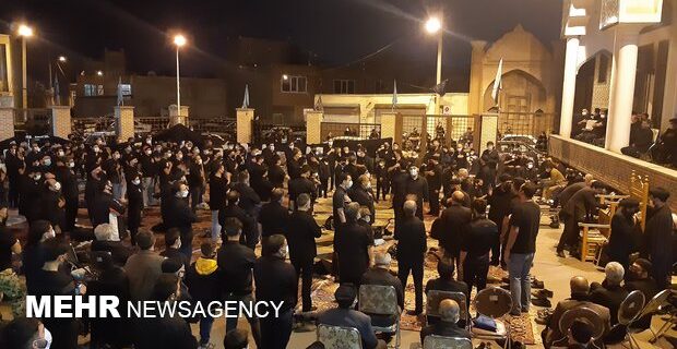 عزاداری حسینیان محله «اوچ دکان» اردبیل در شب عاشورای حسینی