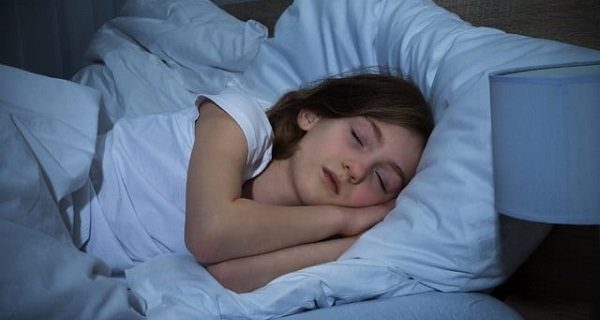 کودکان کم خواب بیشتر میان وعده های ناسالم می خورند