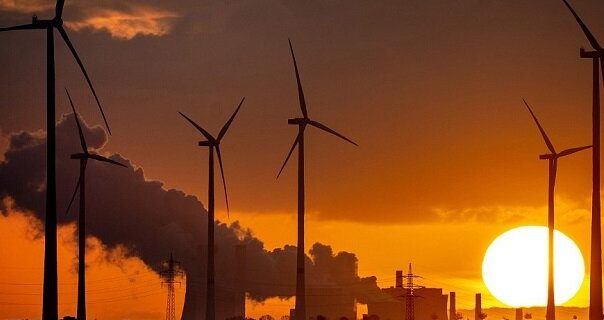 تولید ۱۲ درصد انرژی جهان از طریق باد و خورشید در سال ۲۰۲۲