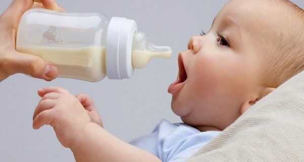 شیرمادر بهترین تغذیه برای نوزاد است