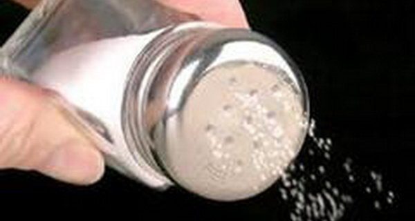 مصرف نمک برای سلامت کلیه ها مضر است