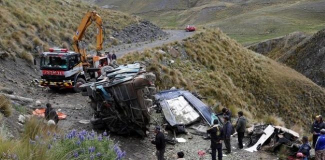 ۶ کشته در تصادف مینی‌بوس در بولیوی